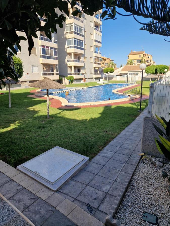 Magnifico Chalet Adosado En Torrevieja, Alicante. Εξωτερικό φωτογραφία