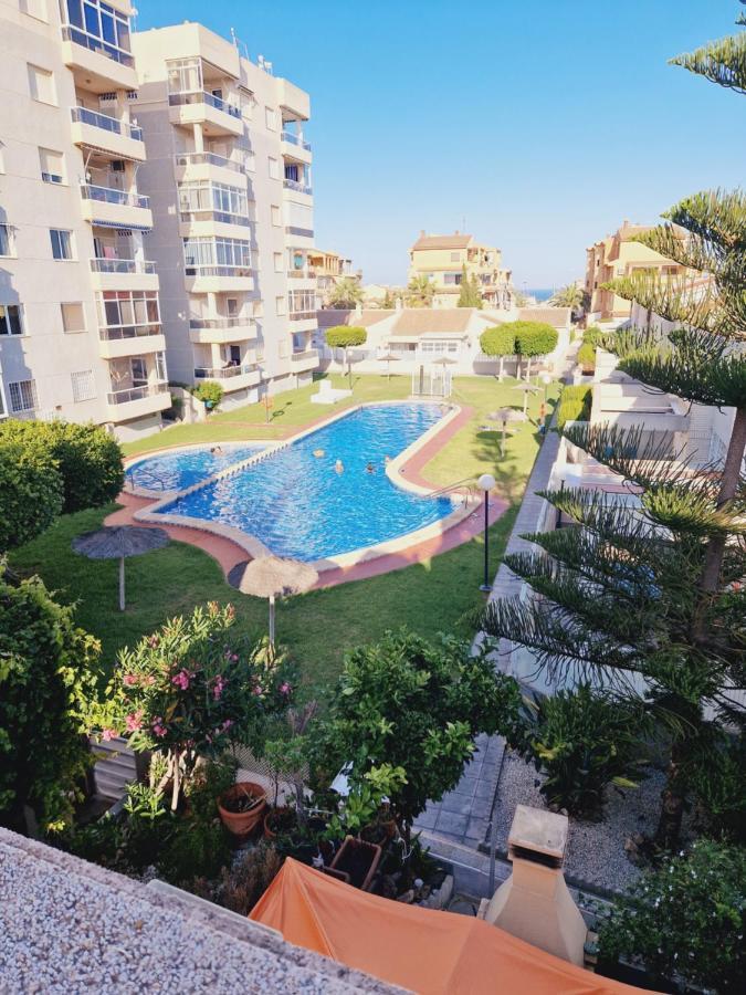 Magnifico Chalet Adosado En Torrevieja, Alicante. Εξωτερικό φωτογραφία